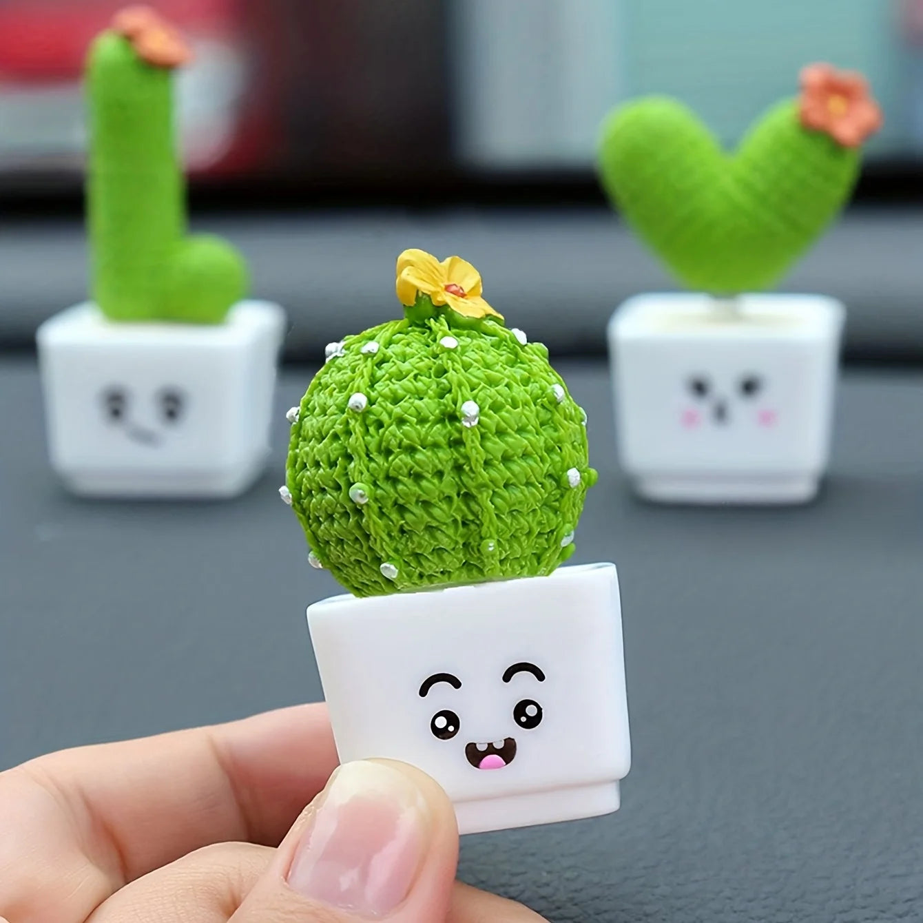 1 Set Of 4 Mini  Cactus Figurines